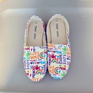 ✨🌈🥿 TOMS PRIDE FLATS 🥿🌈✨